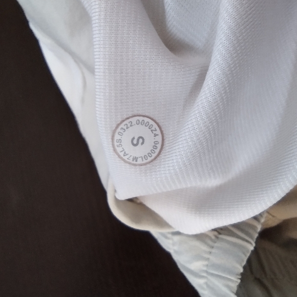 Lululemon Athletica Pacemaker Shorts - Picture 3 of 6